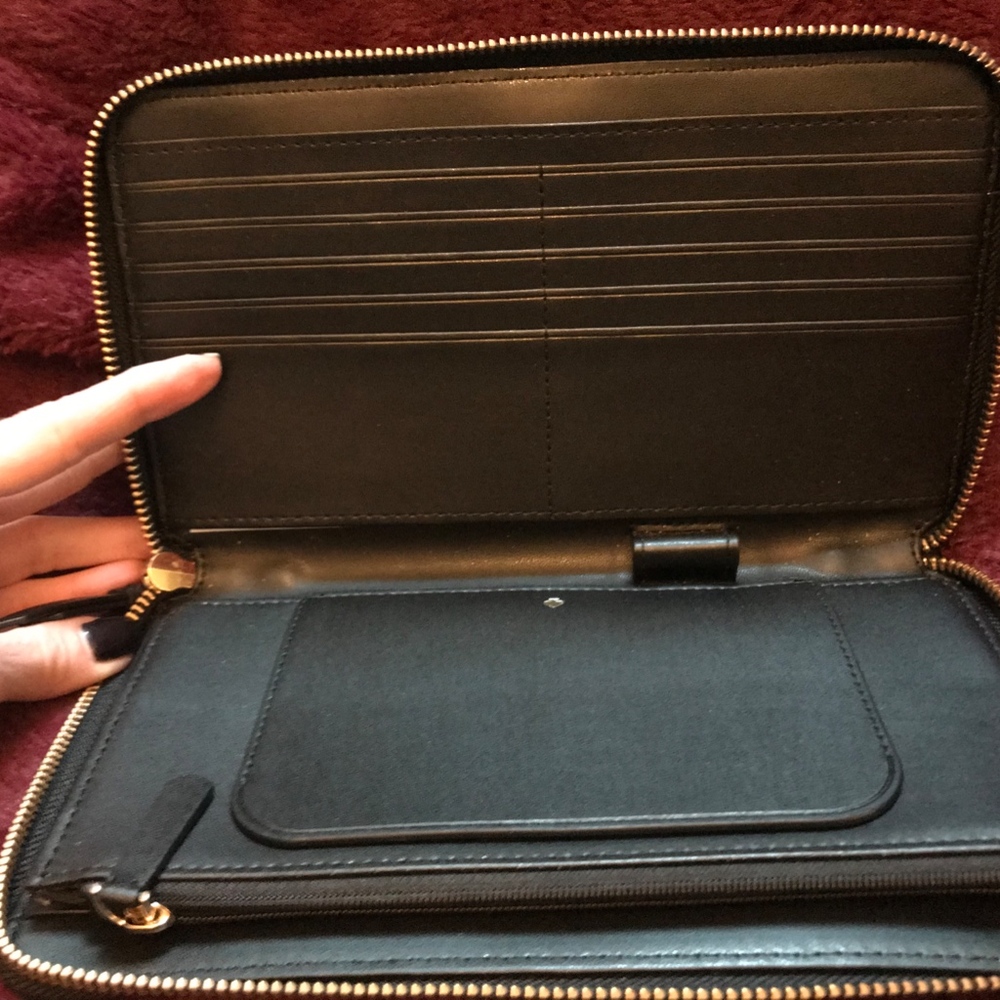 Kate Spade Wallet - Picture 5 of 8